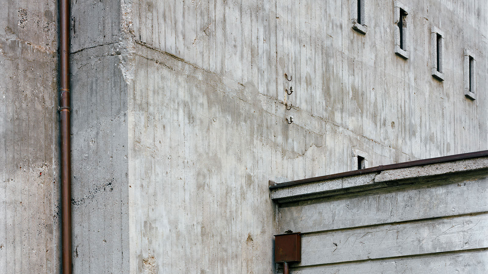 Sammlung Boros Collection in Bunker Berlin, berlin, architecture, art, museum, sculpture