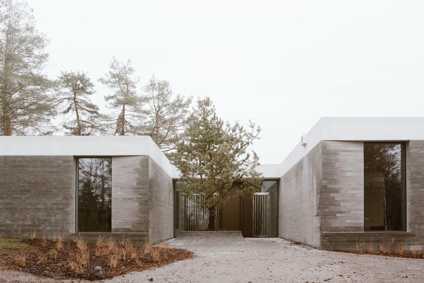 House in a Park by Think Architecture, familyhouse, minimalism, swiss, architecture