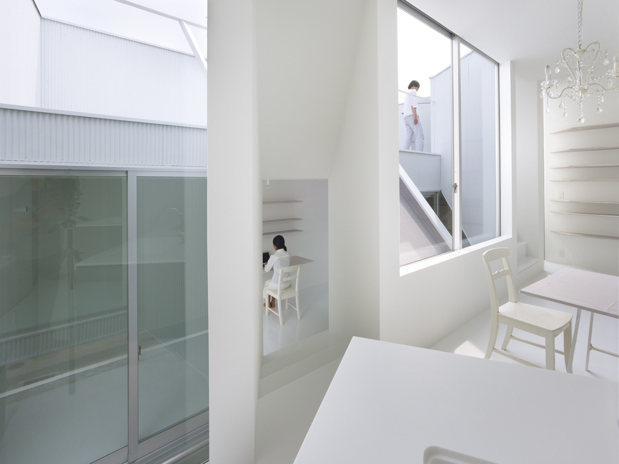 Slice of the City by Alphaville Architects, minimalism, japan, white