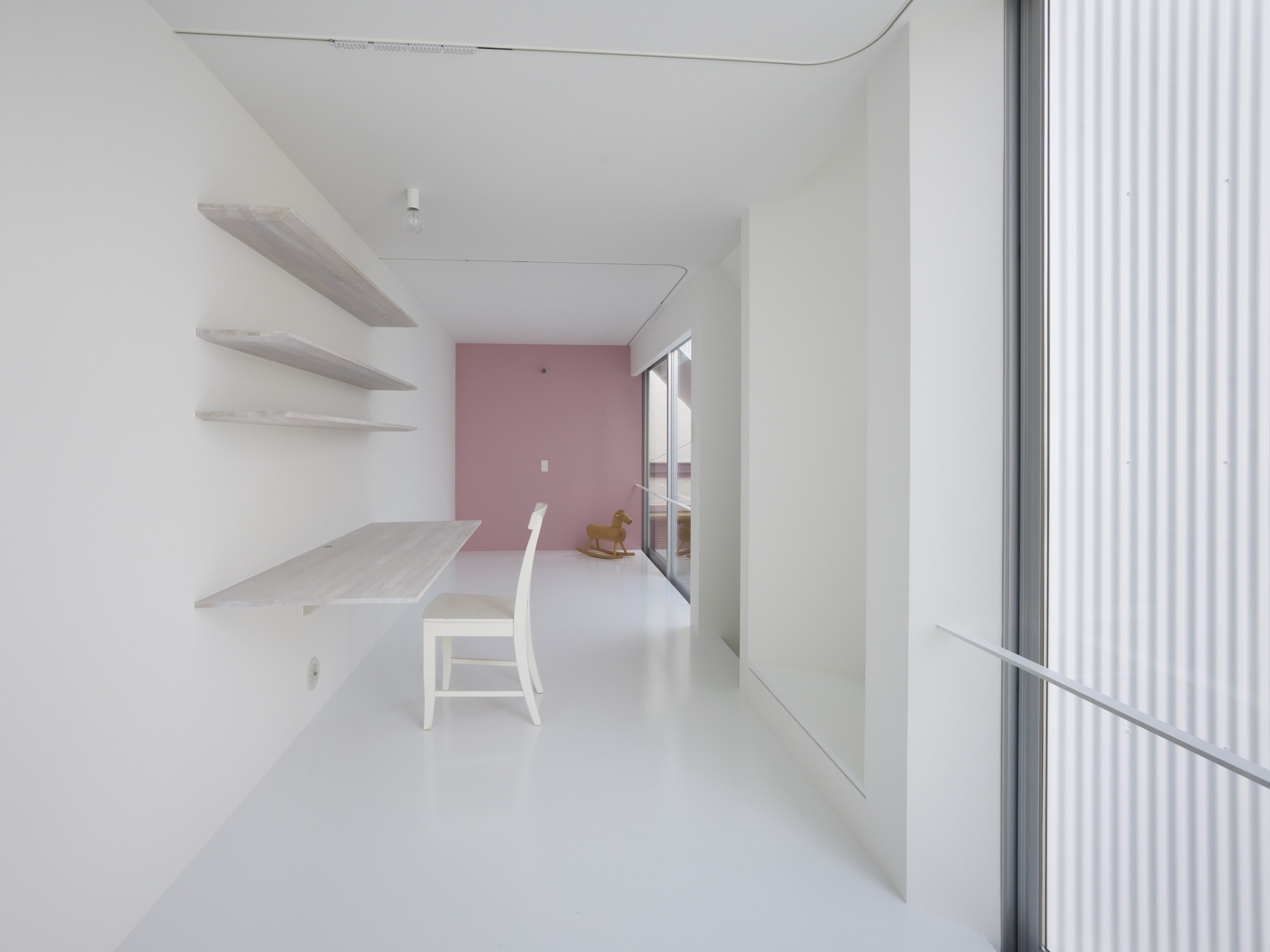 Slice of the City by Alphaville Architects, minimalism, japan, white