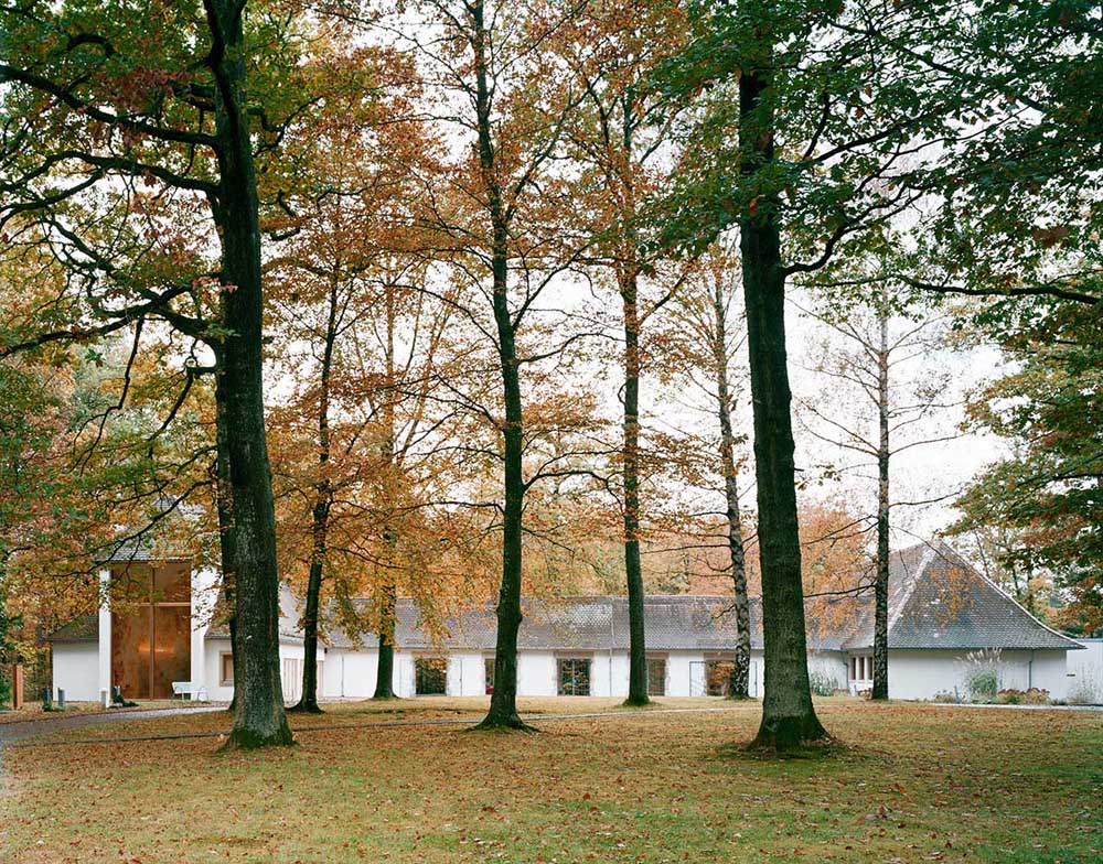 Funeral Chapel by Kaestle Ocker Roeder Architekten, sacral, renovation, interiors, chapel, architecture