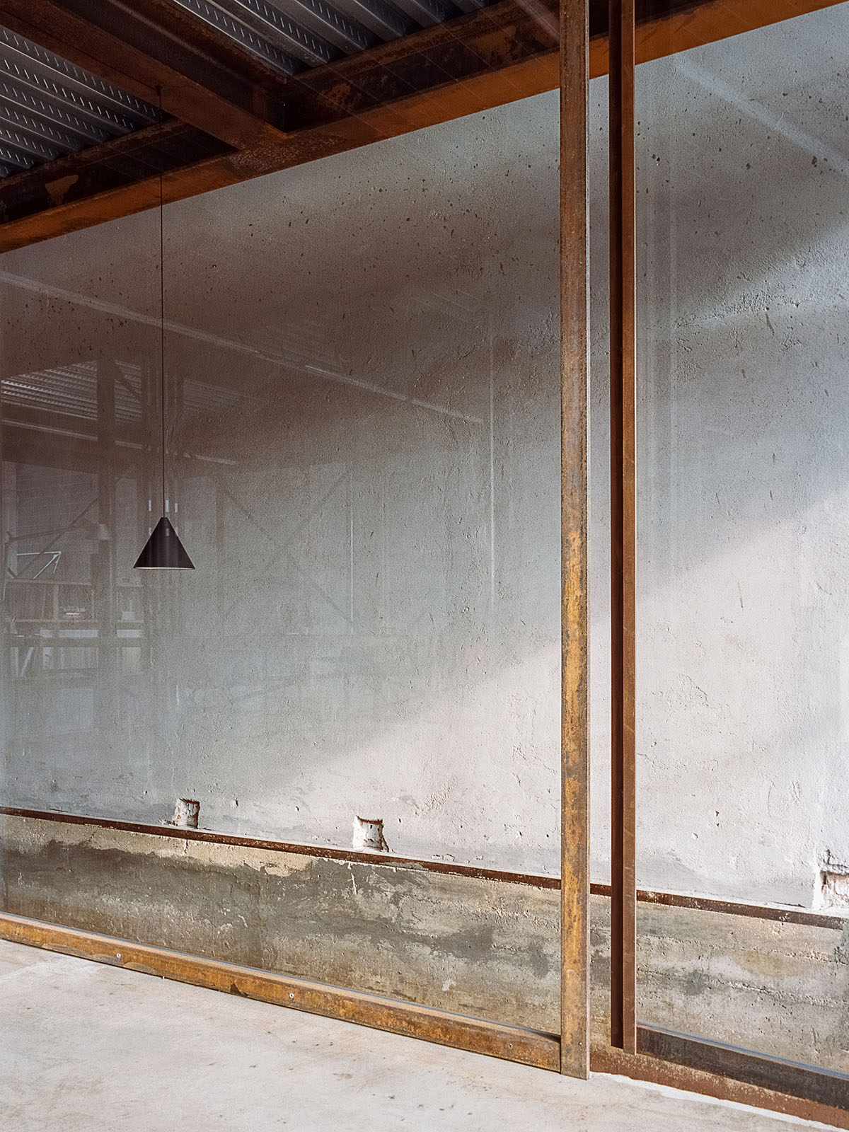 Studio in Arzignano by AMAA, interiors, brutalism, atelier