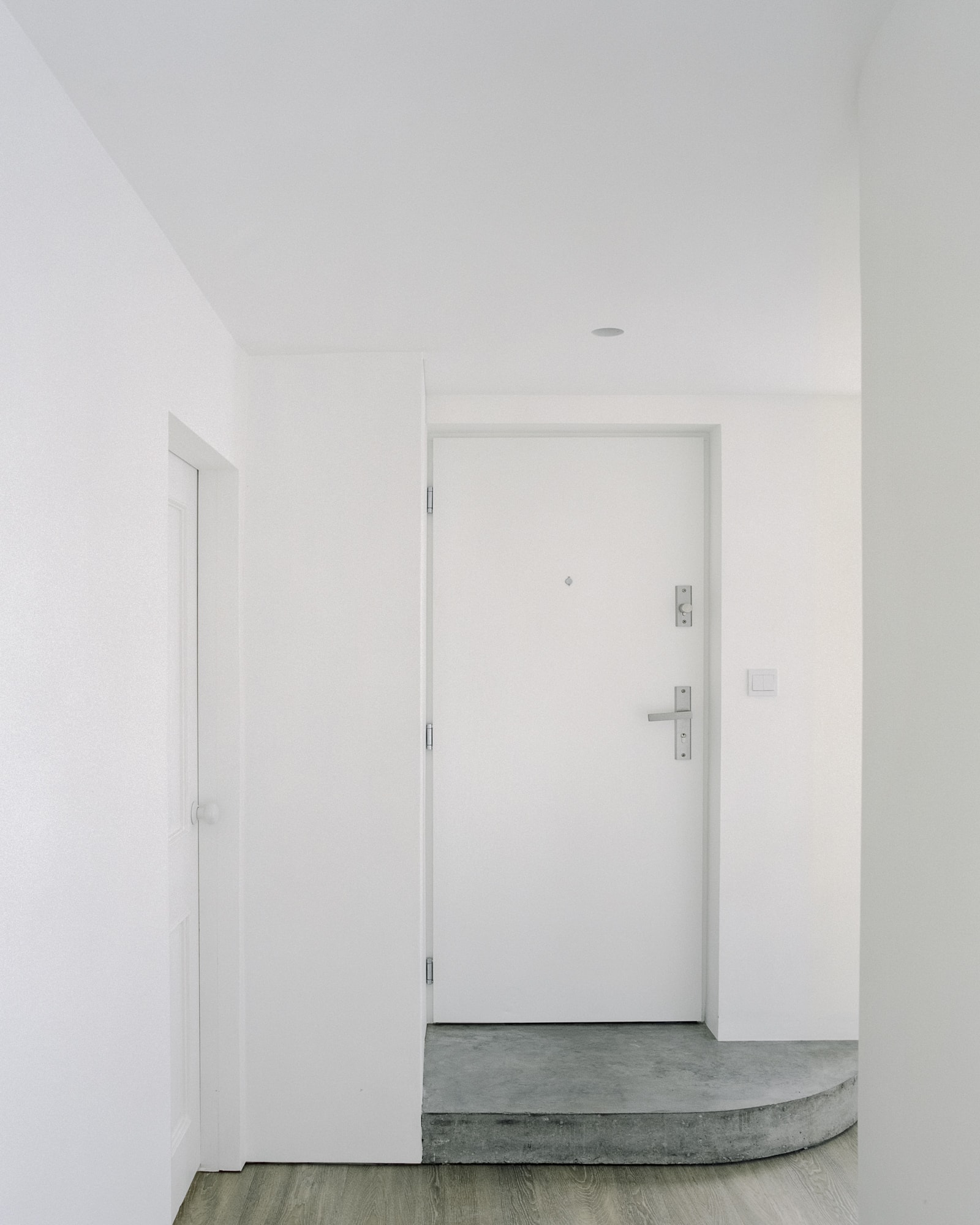 Over the Edge by Jonathan Burlow, architecture, interiors, familyhouse