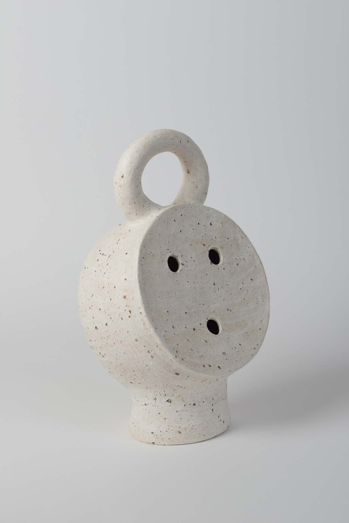Matthias Kaiser delivers pottery to admire with the eye and touch, craft, organic, ceramics, design