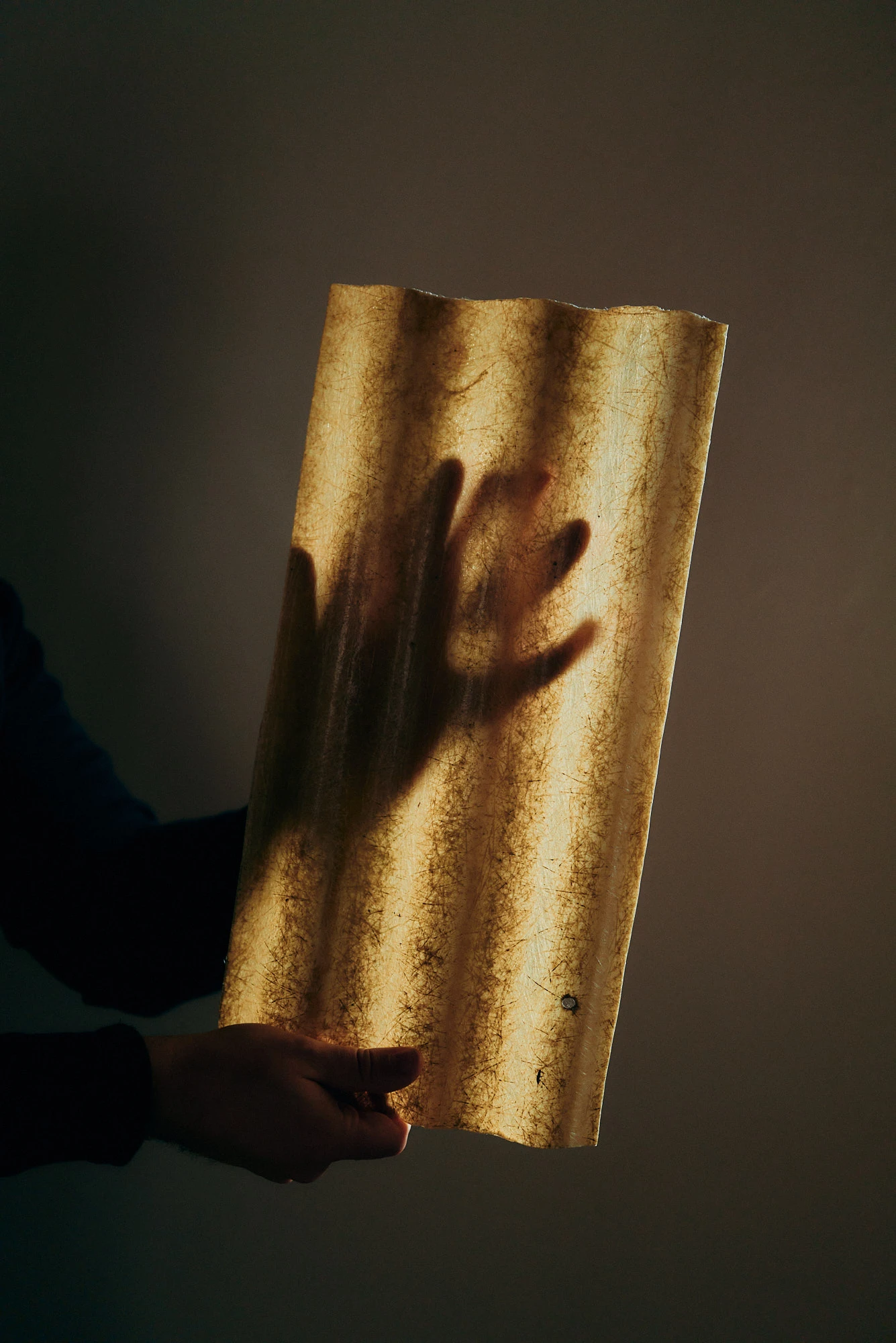 Königswinter Light Sculpture by Heilig Objects, amber fibreglass panels, reclaimed material, collectible design, Germany