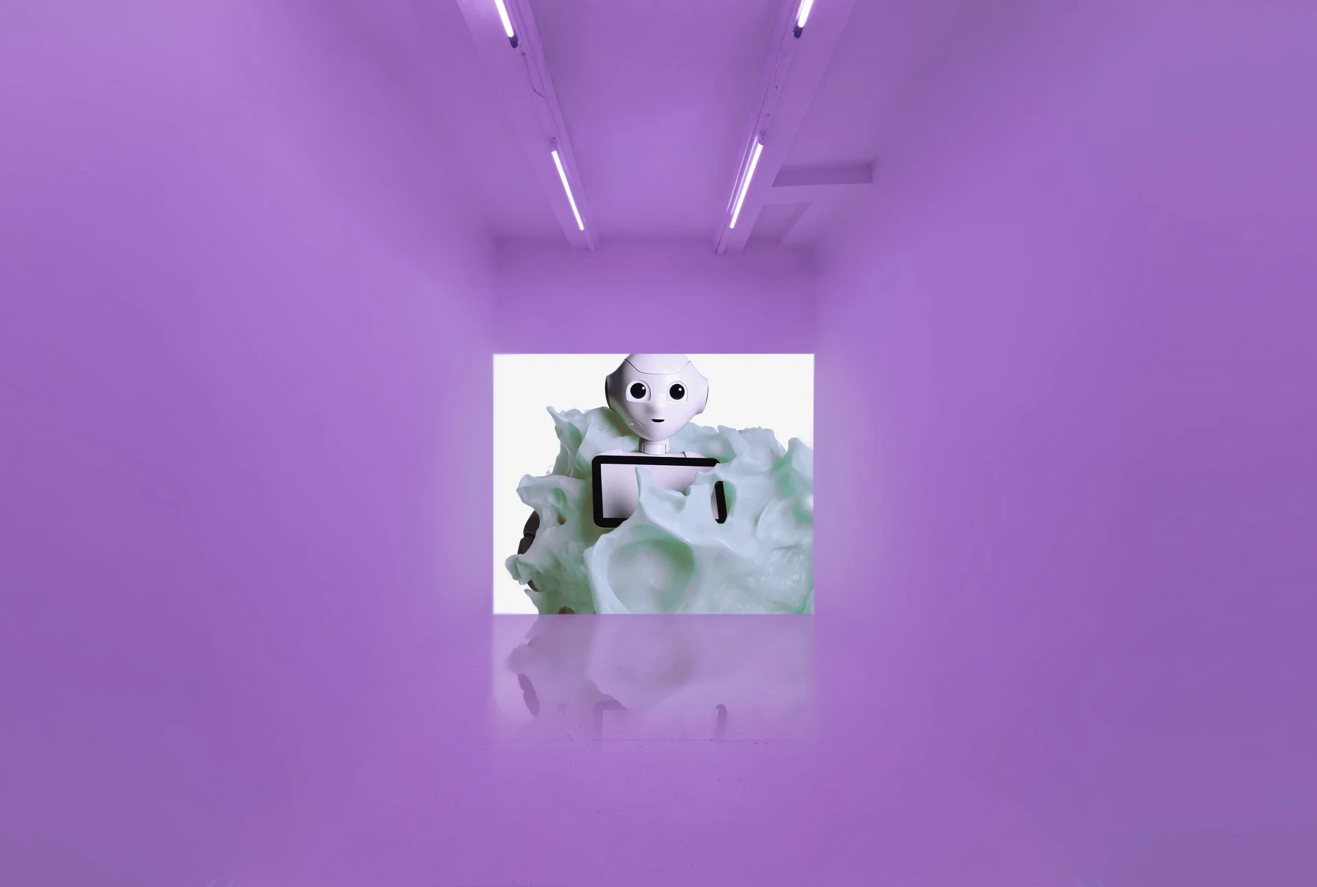 NATORU by Mit Borrás at Kunstverein Göttingen Germany, film installation, media performance, 3D printing, transhumanism, Peter Heller