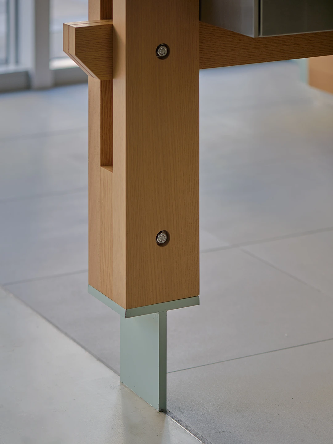 Alchemist Aoyama by Wynk Collaborative — Detail of a wooden column from the pavilion-like coffee counter, revealing the structural logic of Wynk Collaborative's grid system.