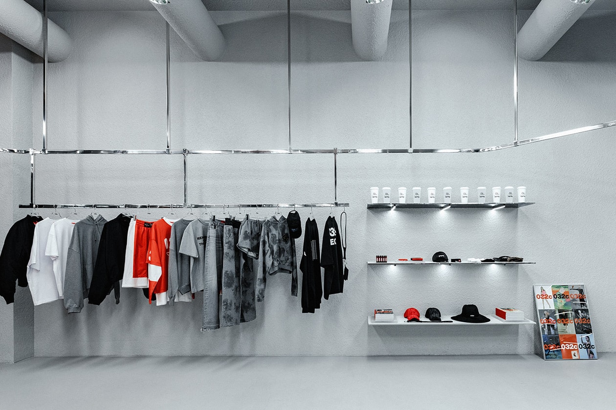 032c Gallery in Seoul by Gonzales Haase AAS — The retail interior features a minimalist display strategy across white plaster walls and ceiling.