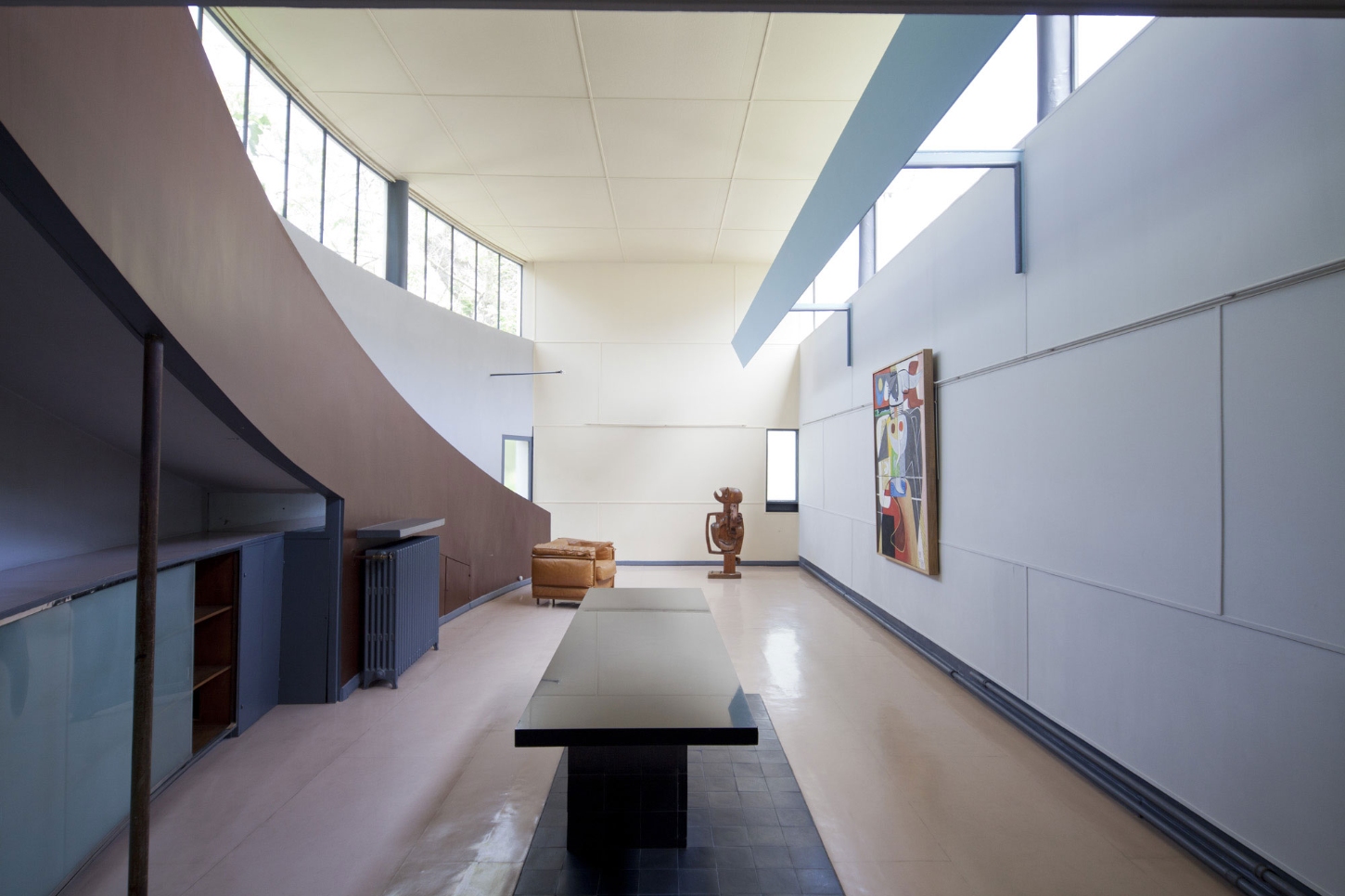 Maison La Roche-Jeanneret by Le Corbusier by Le Corbusier and Pierre Jeanneret — A gallery corridor within La Roche-Jeanneret captures Le Corbusier's spatial philosophy through pure geometric clarity.