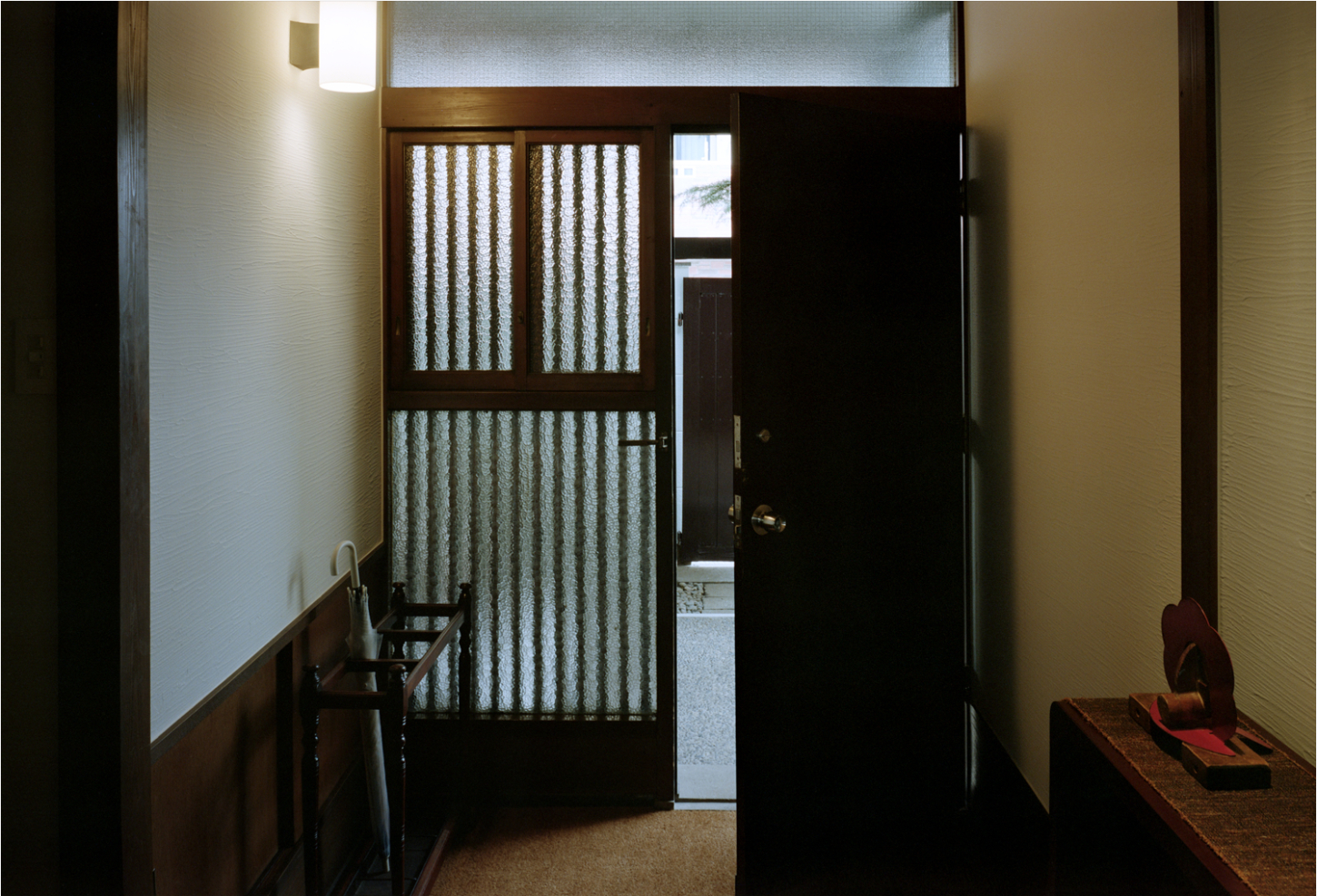 LEMAIRE Ebisu by Studio Hashimura by LEMAIRE by Studio Hashimura — The entry sequence to LEMAIRE Ebisu registers as a studied exercise in threshold design.