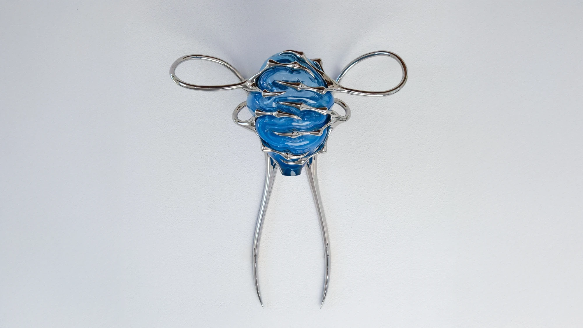 Blue Blooded — Sangue blu by Hannah Levy