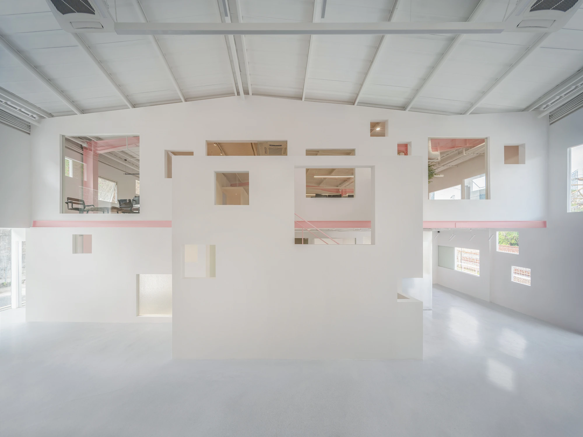 Apelron Contemporary by Aether Architects + Archigress, Shenzhen China, railway warehouse gallery, structural cluster, layered walls, photographed by Zhang Chao