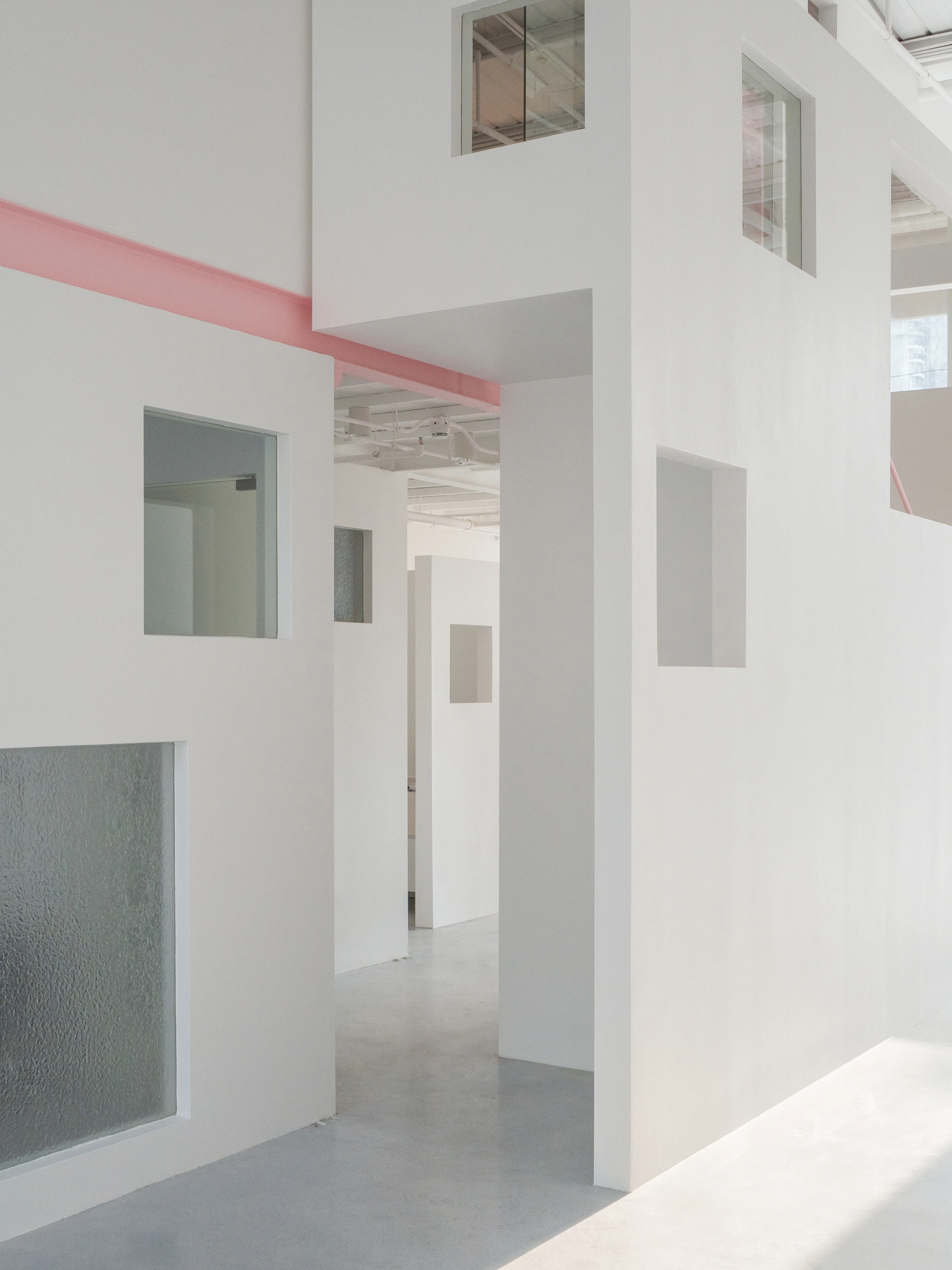 Apelron Contemporary by Aether Architects + Archigress, Shenzhen China, railway warehouse gallery, structural cluster, layered walls, photographed by Zhang Chao