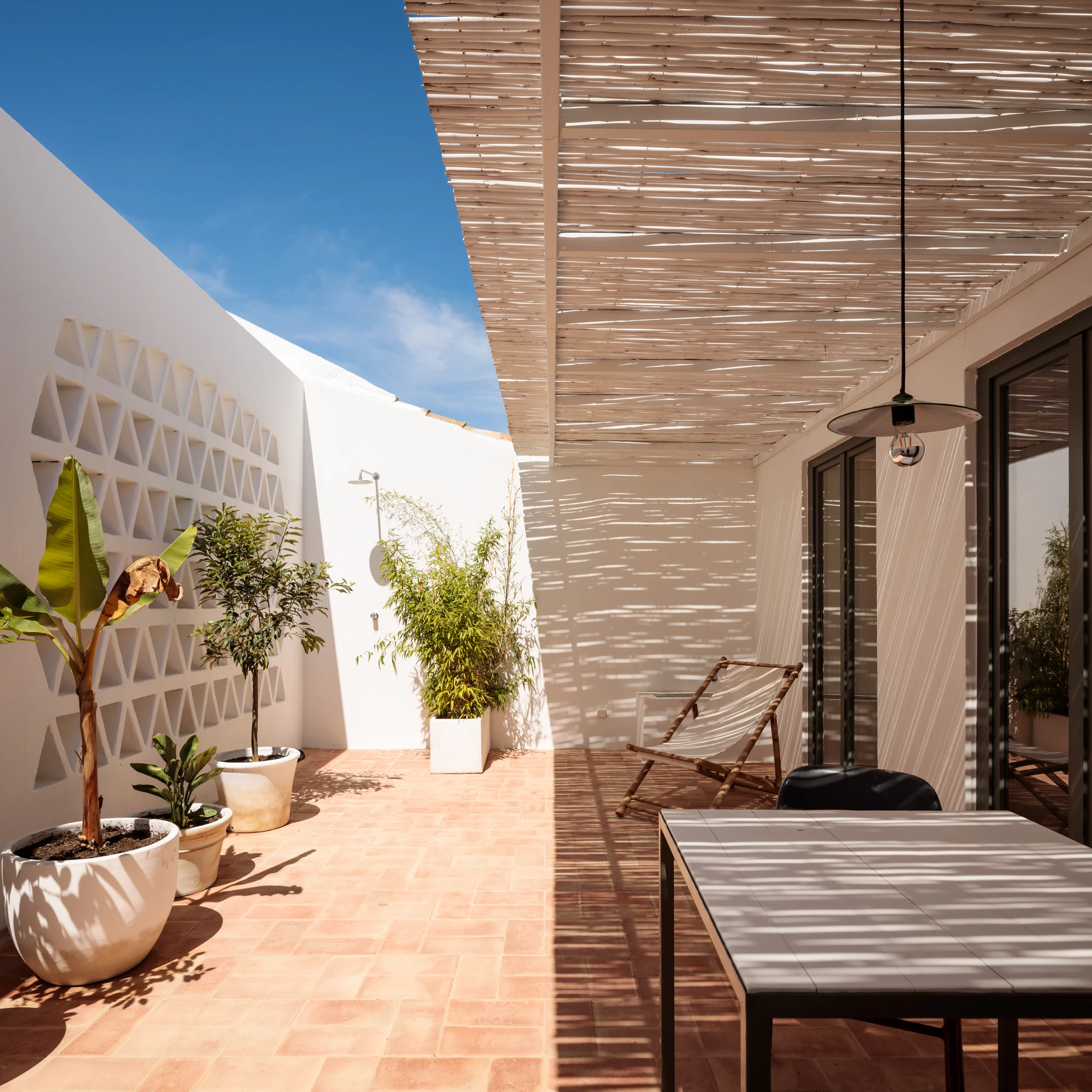 Casas da Quinta de Cima by Ricardo Gonçalves, Portugal, residential cluster, stone and whitewash, quinta estate, photographed by Ricardo Oliveira Alves and FN