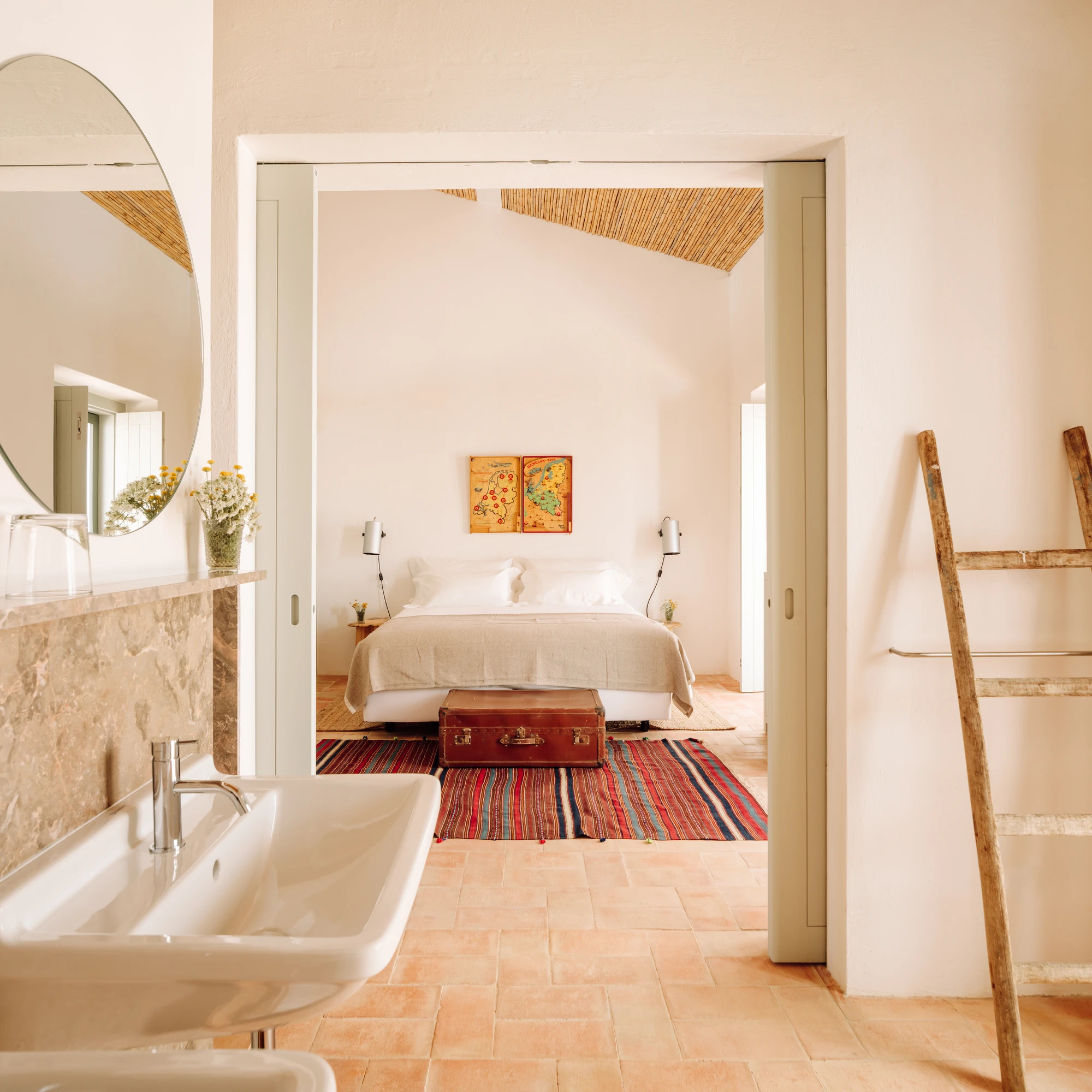 Casas da Quinta de Cima by Ricardo Gonçalves, Portugal, residential cluster, stone and whitewash, quinta estate, photographed by Ricardo Oliveira Alves and FN
