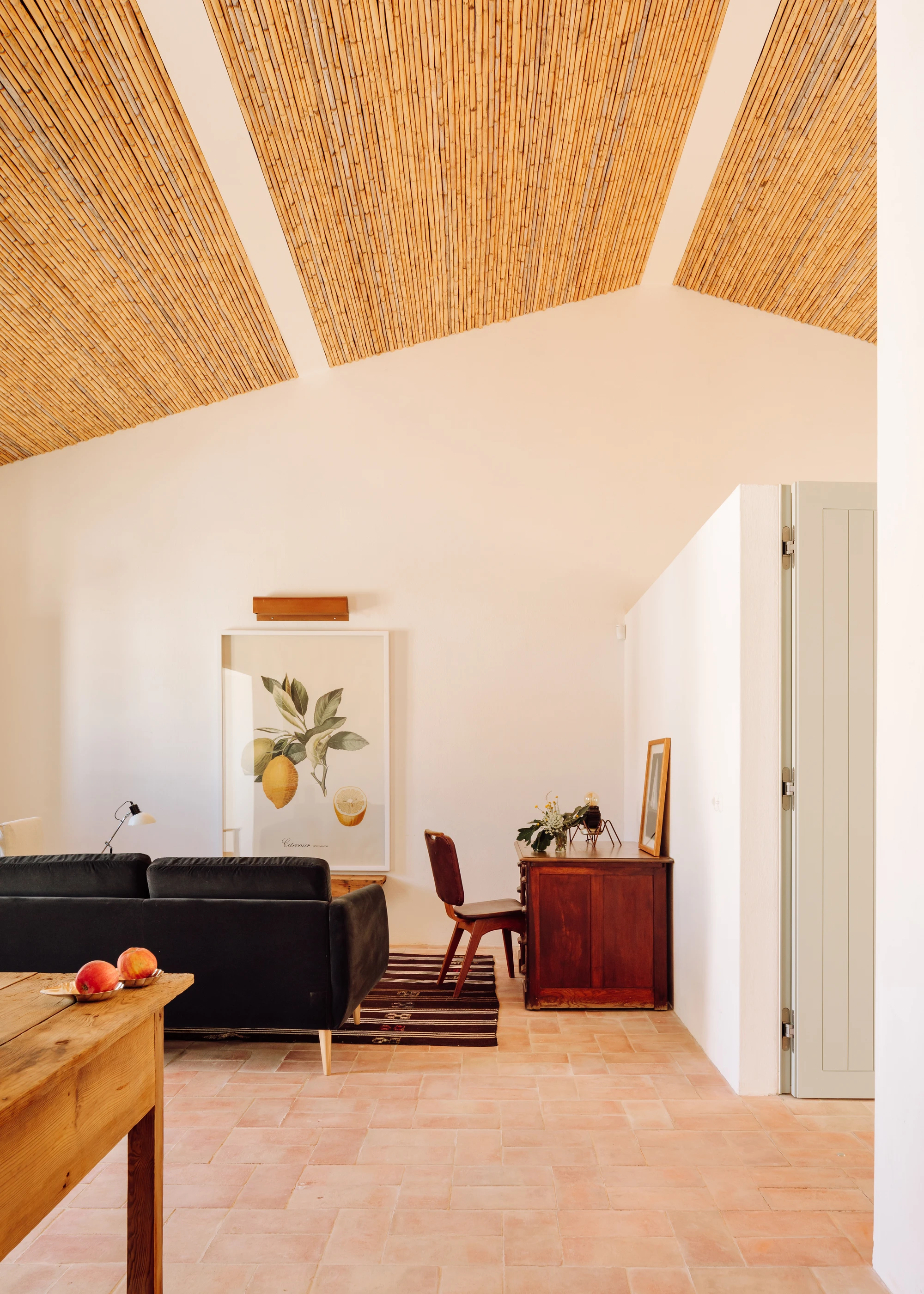 Casas da Quinta de Cima by Ricardo Gonçalves, Portugal, residential cluster, stone and whitewash, quinta estate, photographed by Ricardo Oliveira Alves and FN