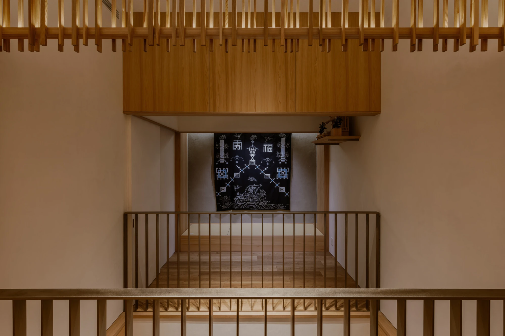 Kayanoya Ginza by Kengo Kuma and Associates, Ginza Tokyo Japan, wooden dashi shop, slender timber facade, washi paper, photographed by Keishin Horikoshi