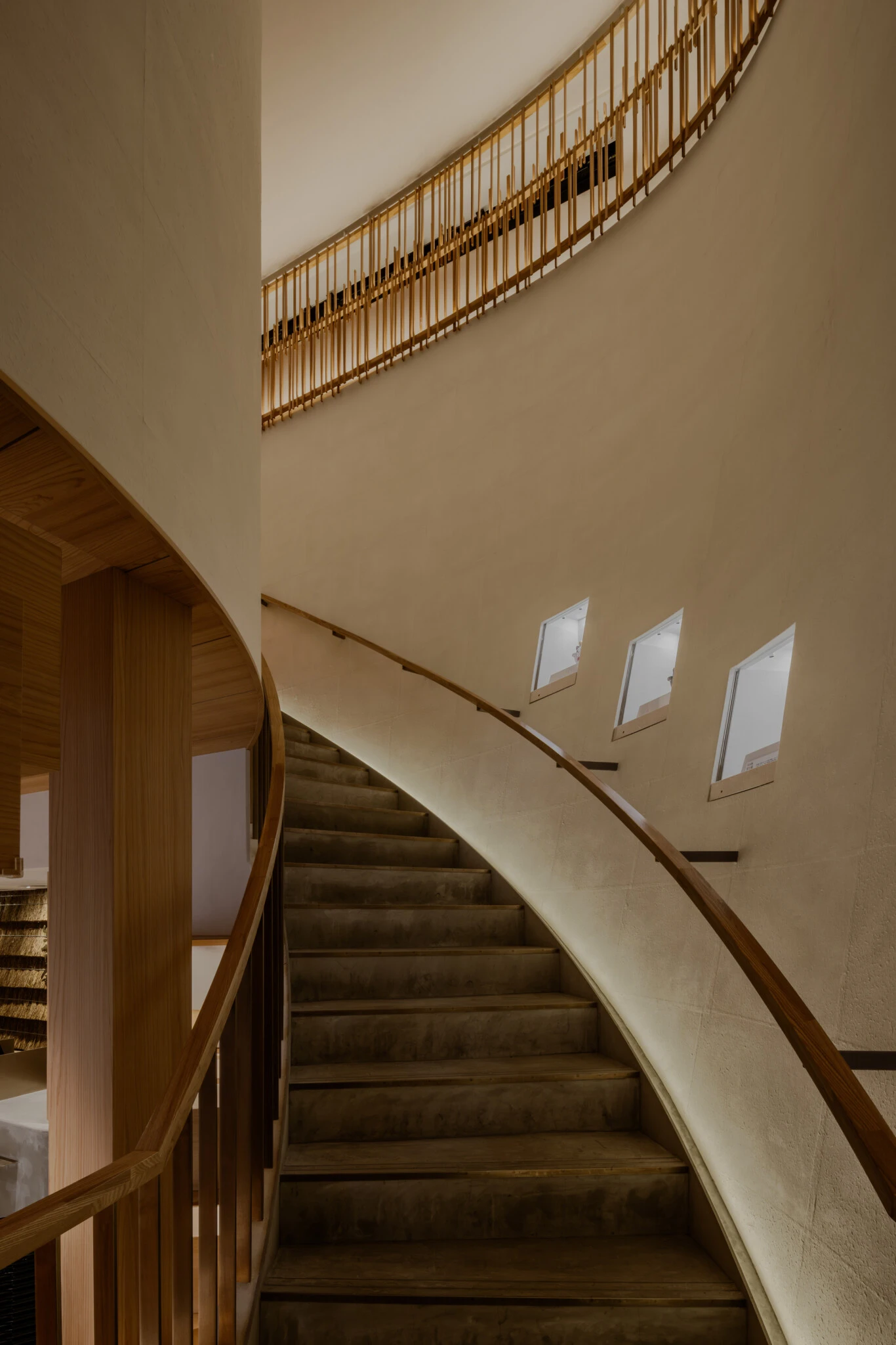 Kayanoya Ginza by Kengo Kuma and Associates, Ginza Tokyo Japan, wooden dashi shop, slender timber facade, washi paper, photographed by Keishin Horikoshi