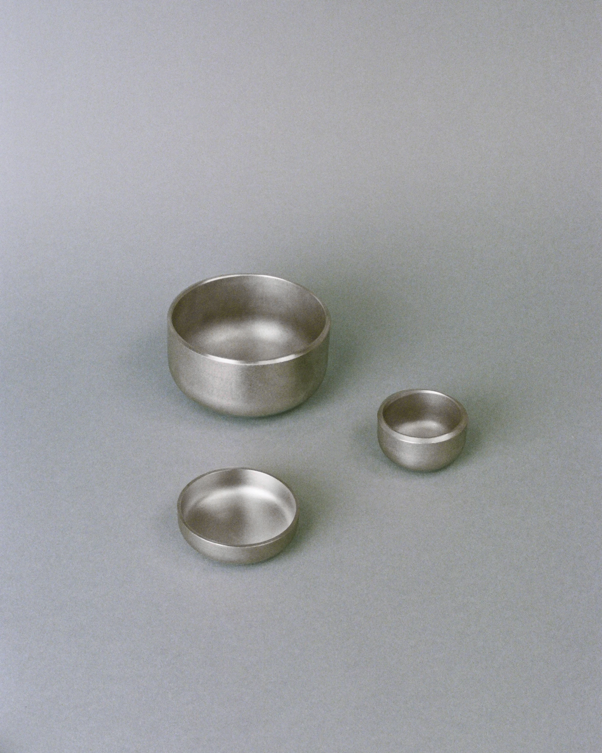 Off-Shelf Collection by Guberan Studio, Lausanne Switzerland, 316L stainless steel tableware, industrial components, L'Appart restaurant, photographed by Jasmine Deporta
