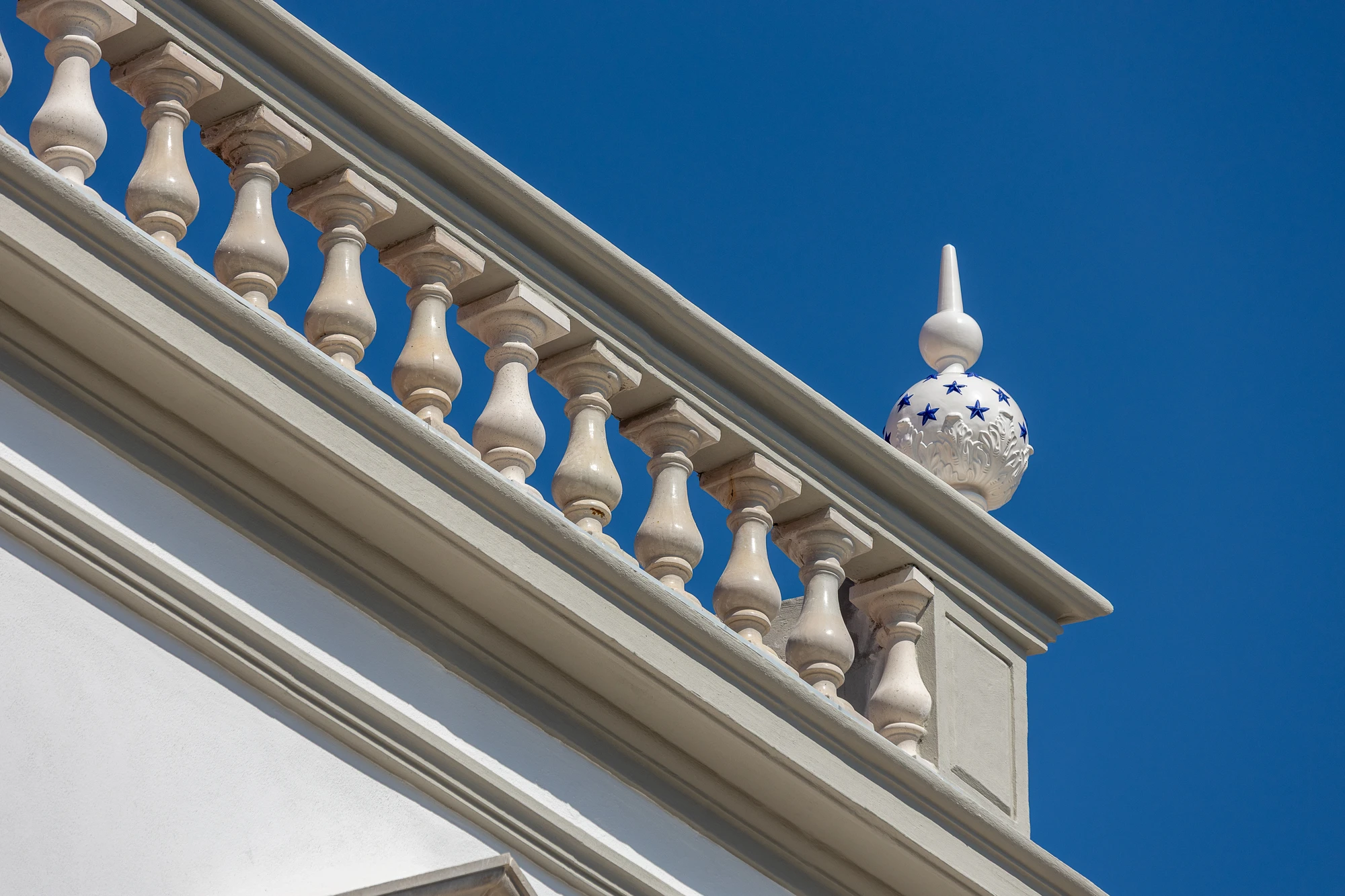 Hotel Palácio Tavira, Tavira Portugal, 18th century noble residence restored as hotel, Medina courtyard, clay lime linen, Ria Formosa, Moorish influence