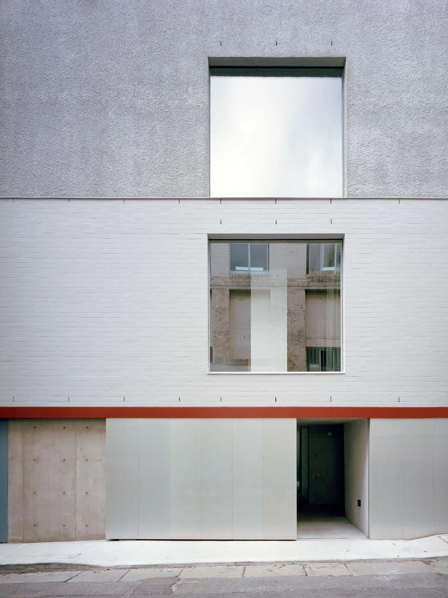 House next to Taylor Square by Anthony Gill Architects — Darlinghurst, Sydney, Australia: A Darlinghurst house read as city fabric, not a statement, two structures around carved courtyards.