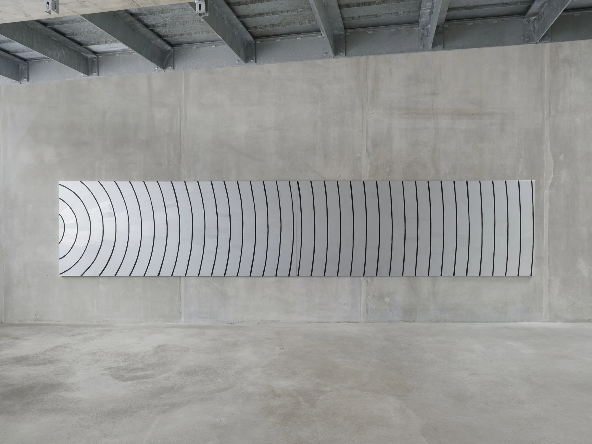 Apophenia by Galerie Molitor, photographed by Marjorie Brunet-Plaza — The arc panel head-on: black lines radiating from a target at the left edge and straightening into bars across a long grey field.