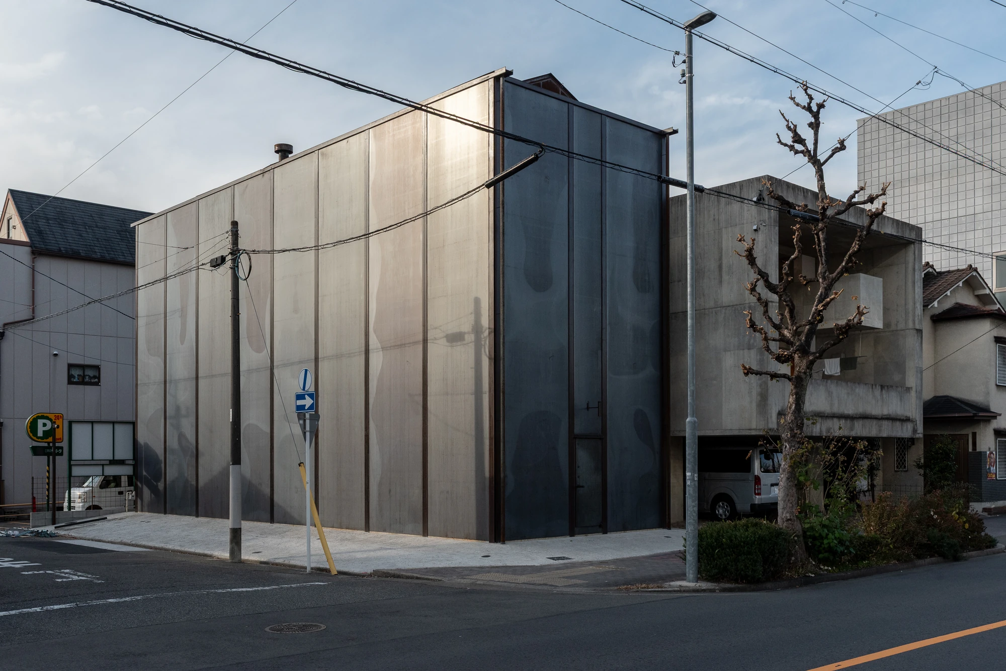 Shironishi Office by Tomoaki Uno Architects