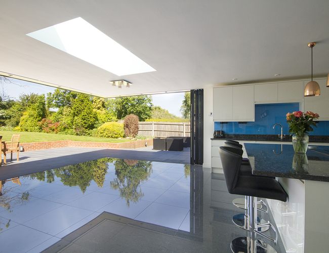 Blindspace roller blinds fitted to corner windows – Advanced blinds for corner windows