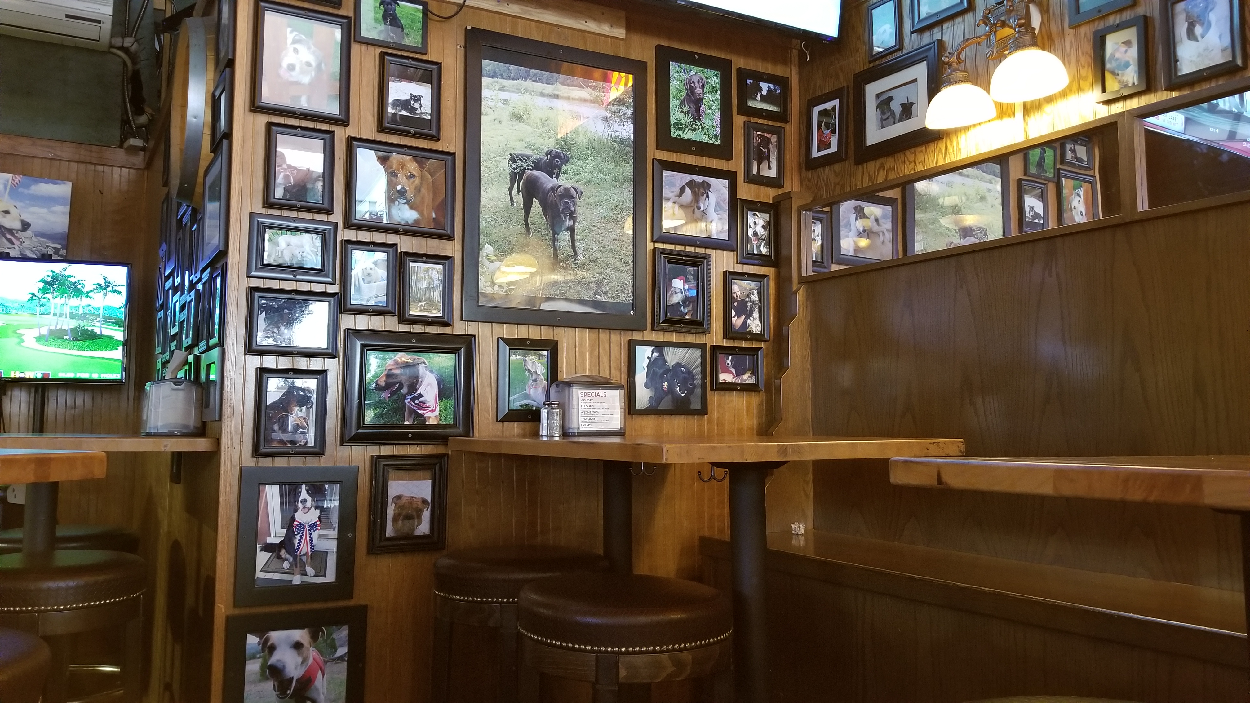 Bar photo 1