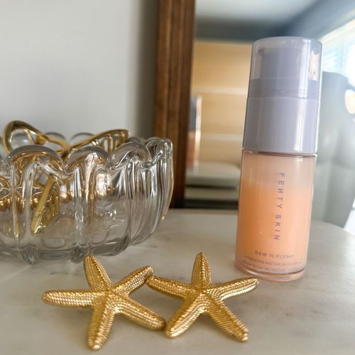Review of Fentys new Dew N Plump Hydrating nectar glow serum.