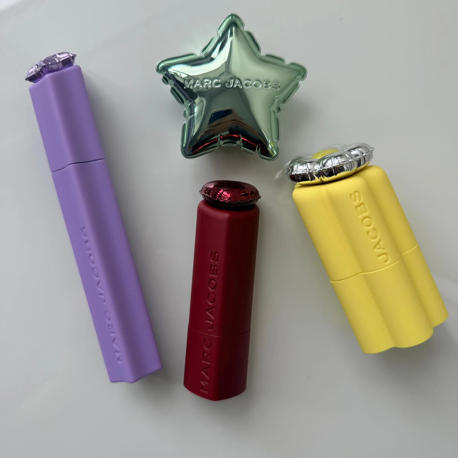 Marc Jacobs Beauty has launched at Sephora UK. Here is my review of the reimagined branding and a discount code when you shop.