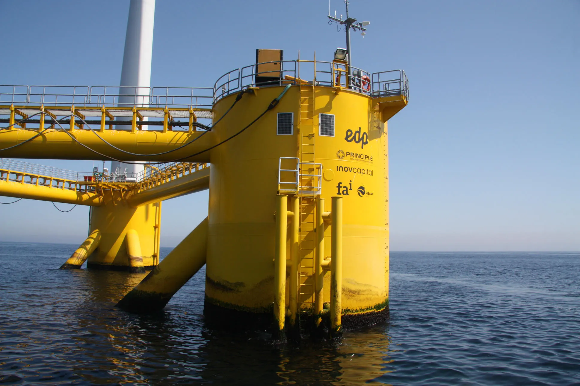 A floating wind turbine