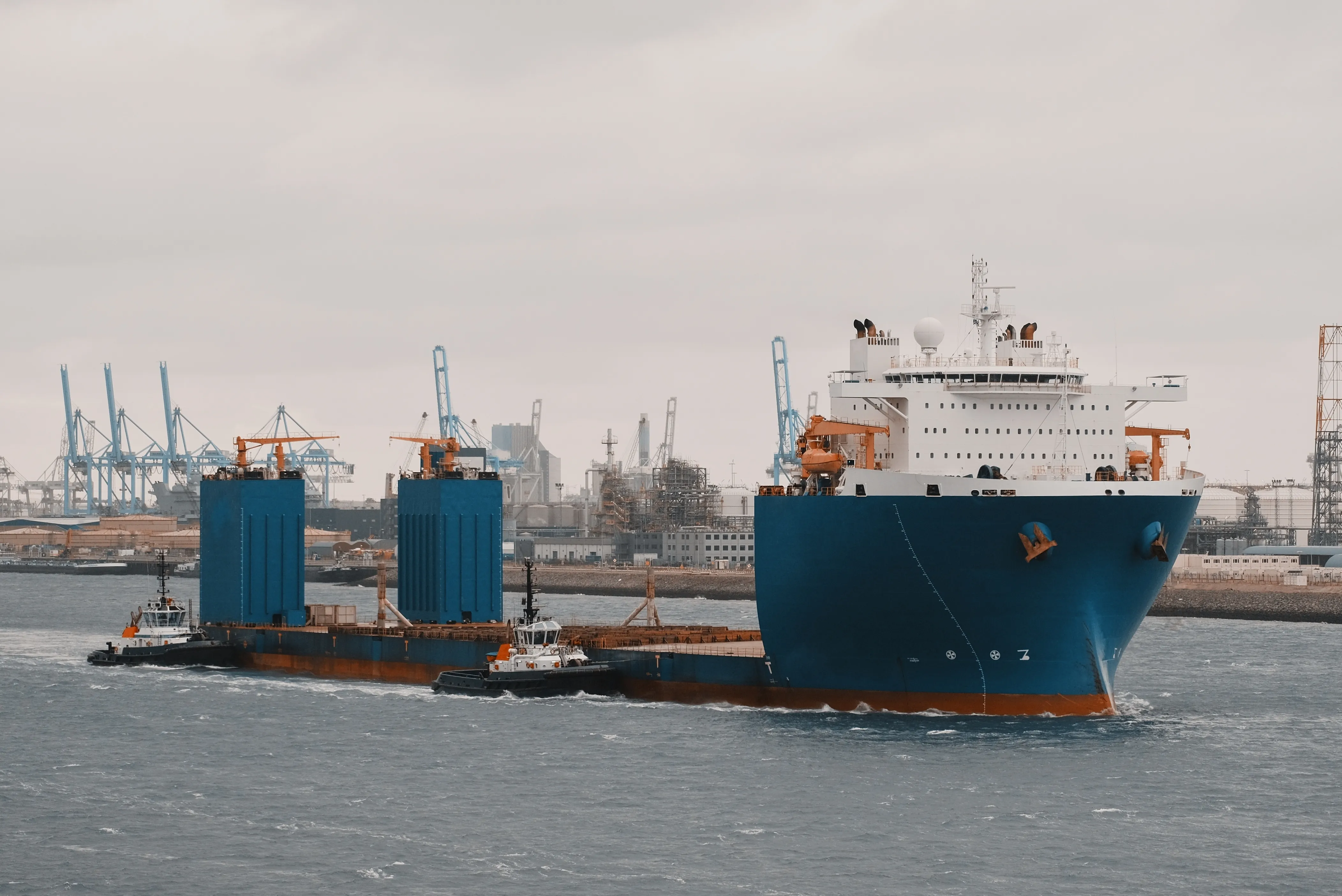 A heavy load carrier