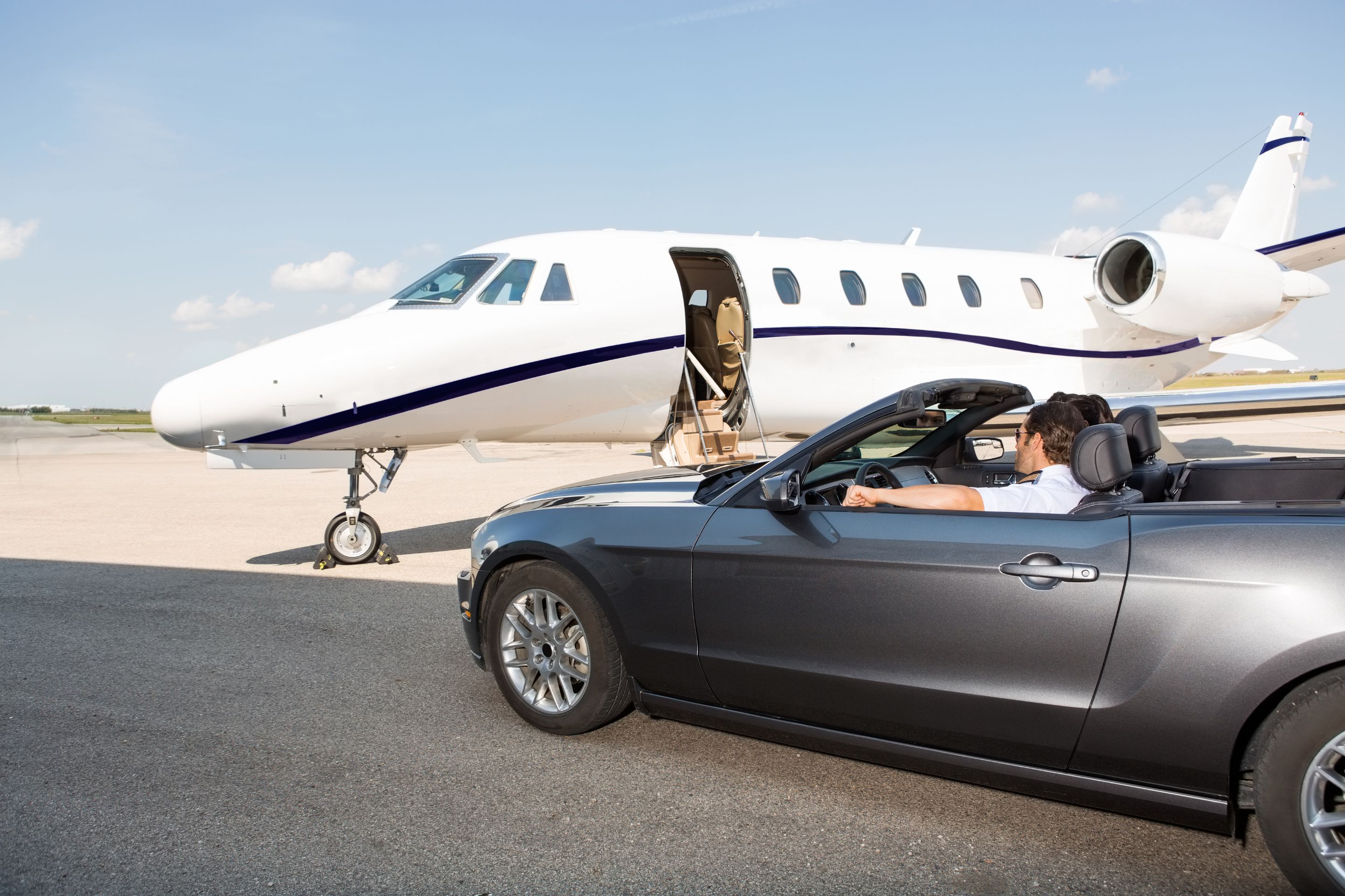 Flying on a Private Jet: How To Book
