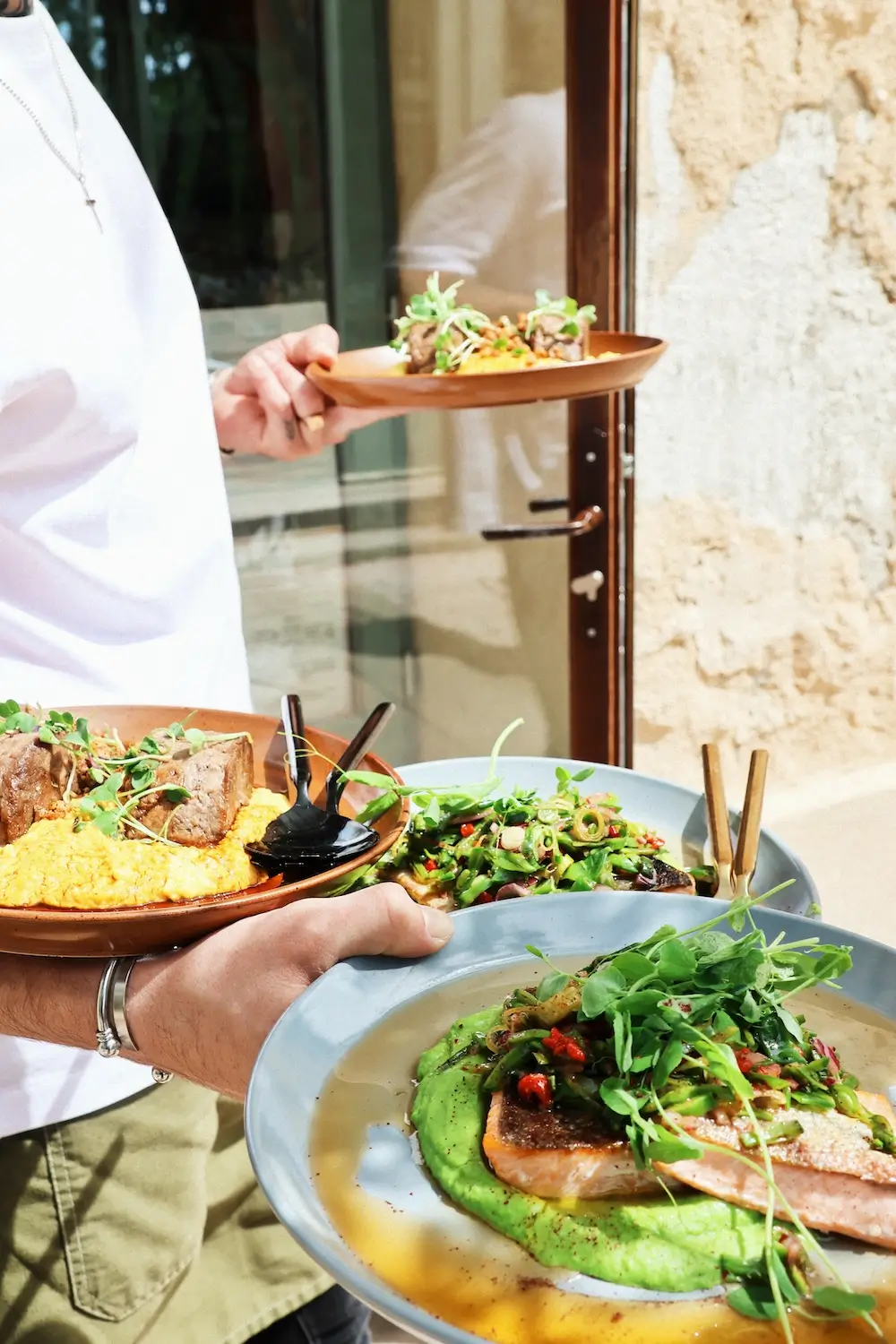 déjeuner dîner brasserie restaurant bar