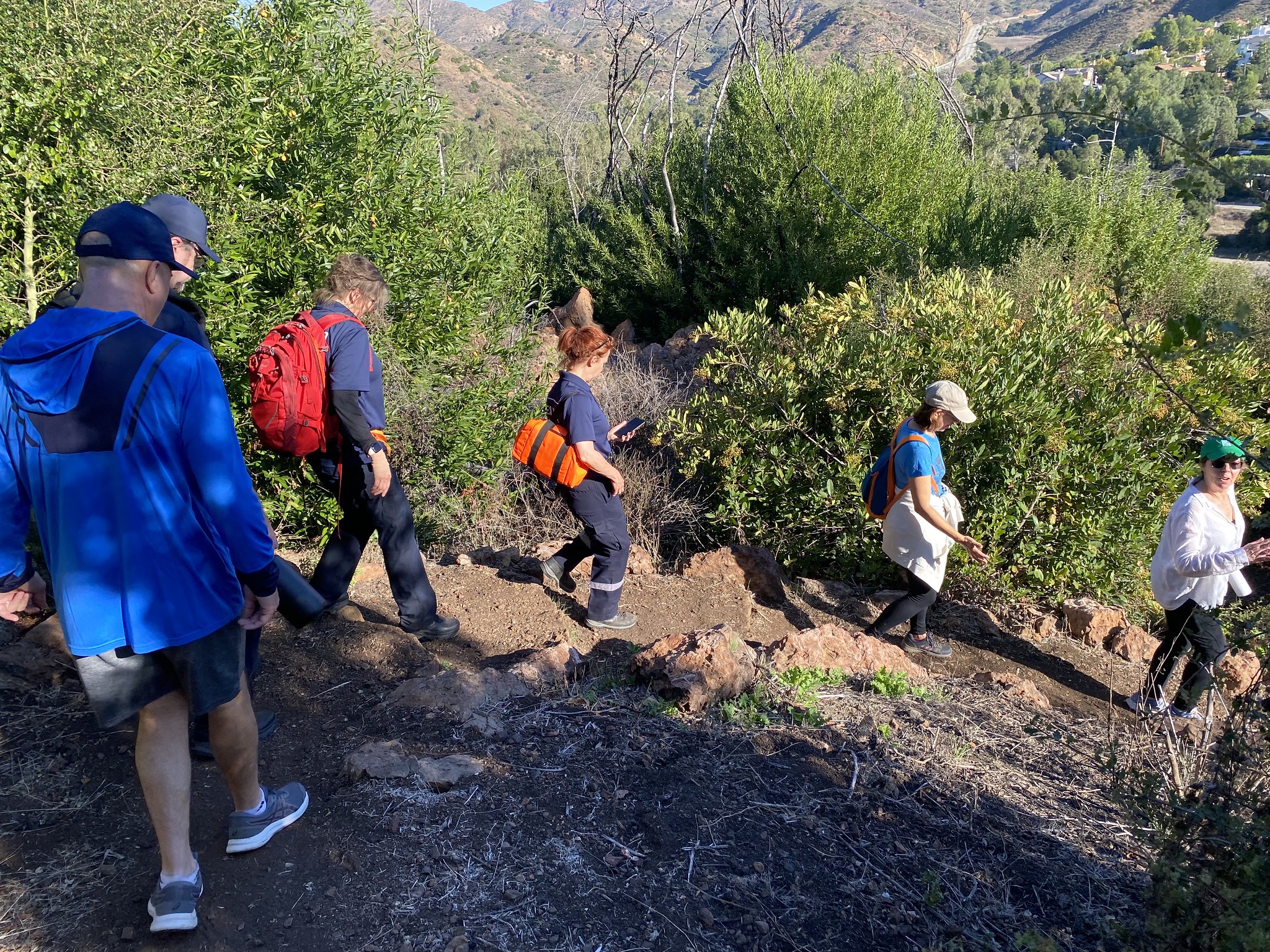 mendingkids-hike-to-mend10