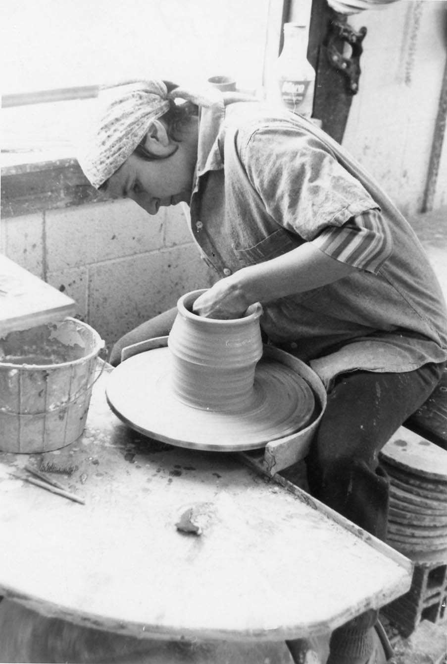 L to R: Betty Woodman working in her studio, Boulder, Colorado, c. 1960s / Betty Woodman’s functional ceramics notebook, c. 1966 / Betty Woodman with pots from kiln, Boulder, Colorado, c. 1960s. Woodman Family Foundation Archives.