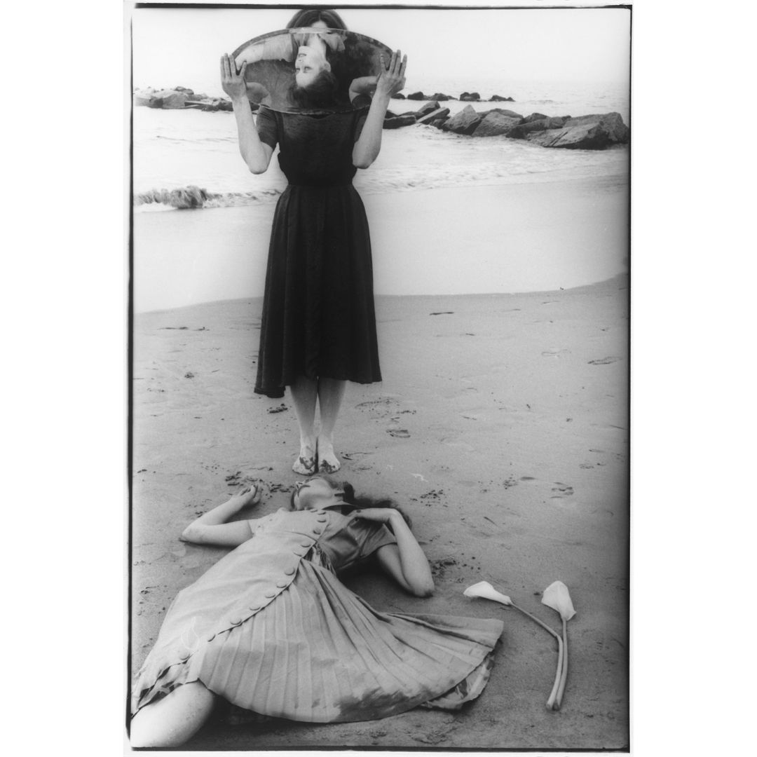 アート・デザイン・音楽 FRANCESCA WOODMAN Francesca Woodman and Surrealism. 