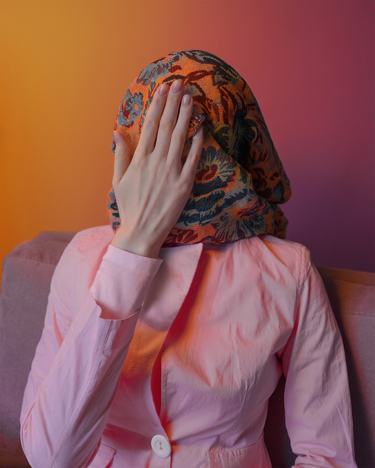 In Prisoners, Pavlo Fyshar transforms the ordinary into symbols of quiet entrapment.