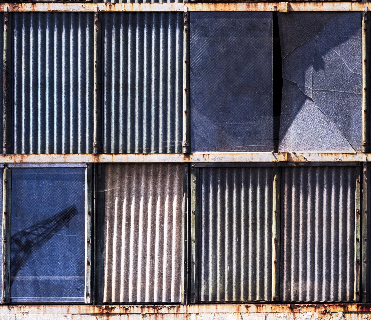 © David Welch Welch | Ghosts in the Glass