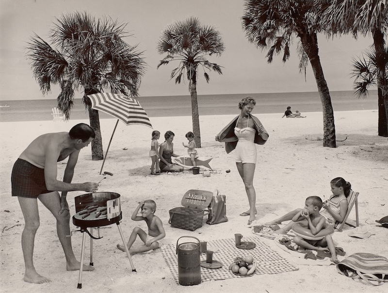 The Way We Never Were: The American Professional Photographers Collection