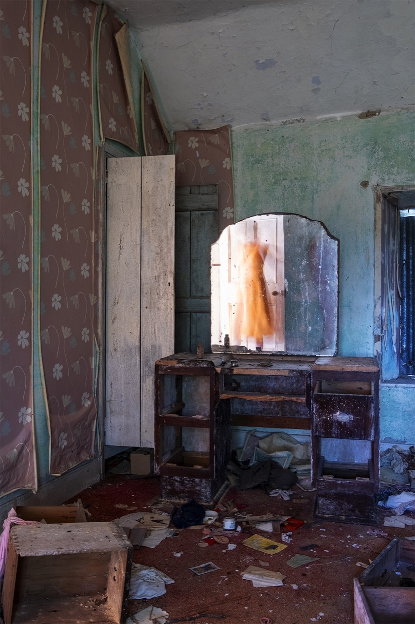 Robyn Daly | This House Has A Body