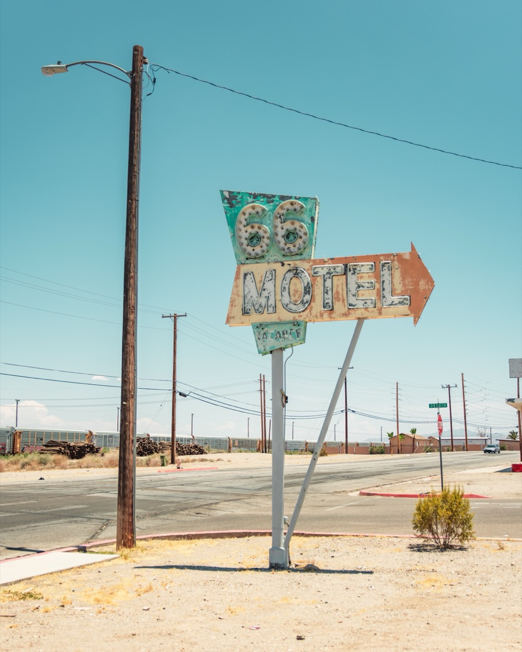 Ben Geier captures colourful, nostalgic remnants of America’s roadside culture and Route 66.