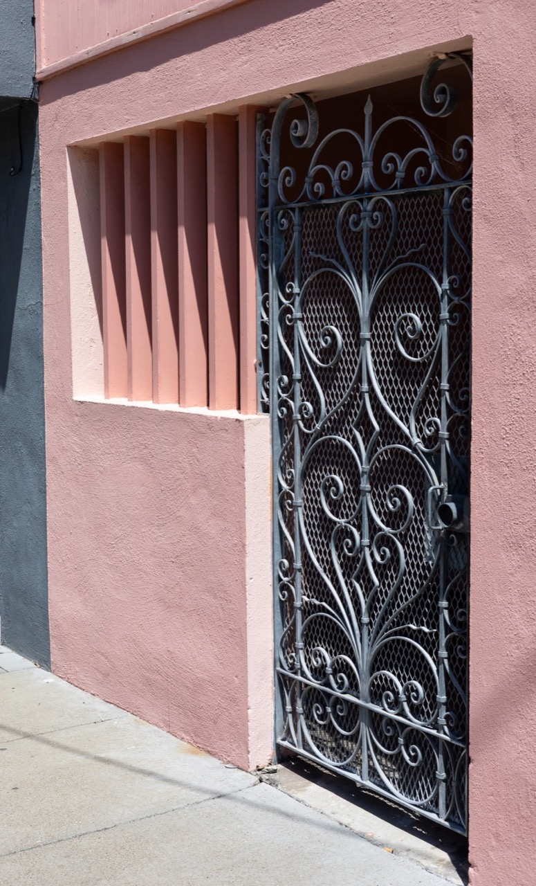 Julie V. Garner documents San Francisco’s colourful, welcoming home entrances.