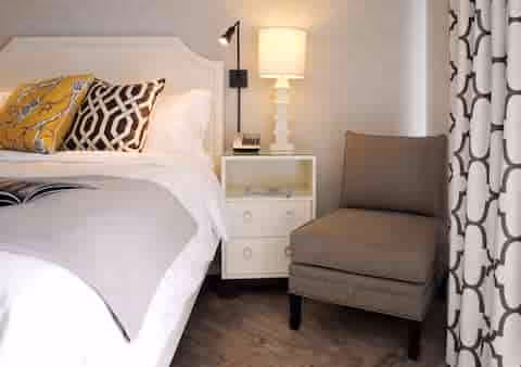 Hollywood Hotel double bed room