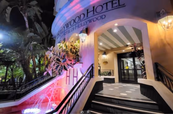 Hollywood Hotel ROUTE 66BAR & LOUNGE