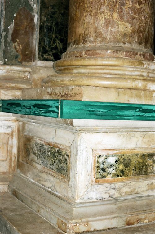 Installation view: Brook Hsu, Sant'Andrea de Scaphis, Rome, 2023. Courtesy the artist and Sant’Andrea de Scaphis, Rome. Photo: Valeria Giampietro, Alessandro Cicoria.