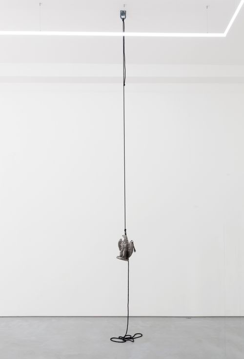 Steven Claydon, Decline and Fall, aluminium, bronze, iron, rope, dimensions variable (eagle: 30 x 30 cm). Courtesy of the artist and Union Pacific.