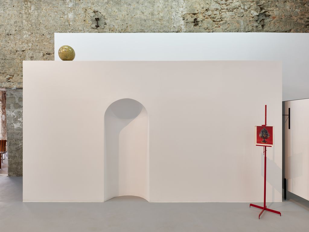 Installation view, Haris Epaminonda , VOL. XXXIII , Sylvia Kouvali, Piraeus, 2025