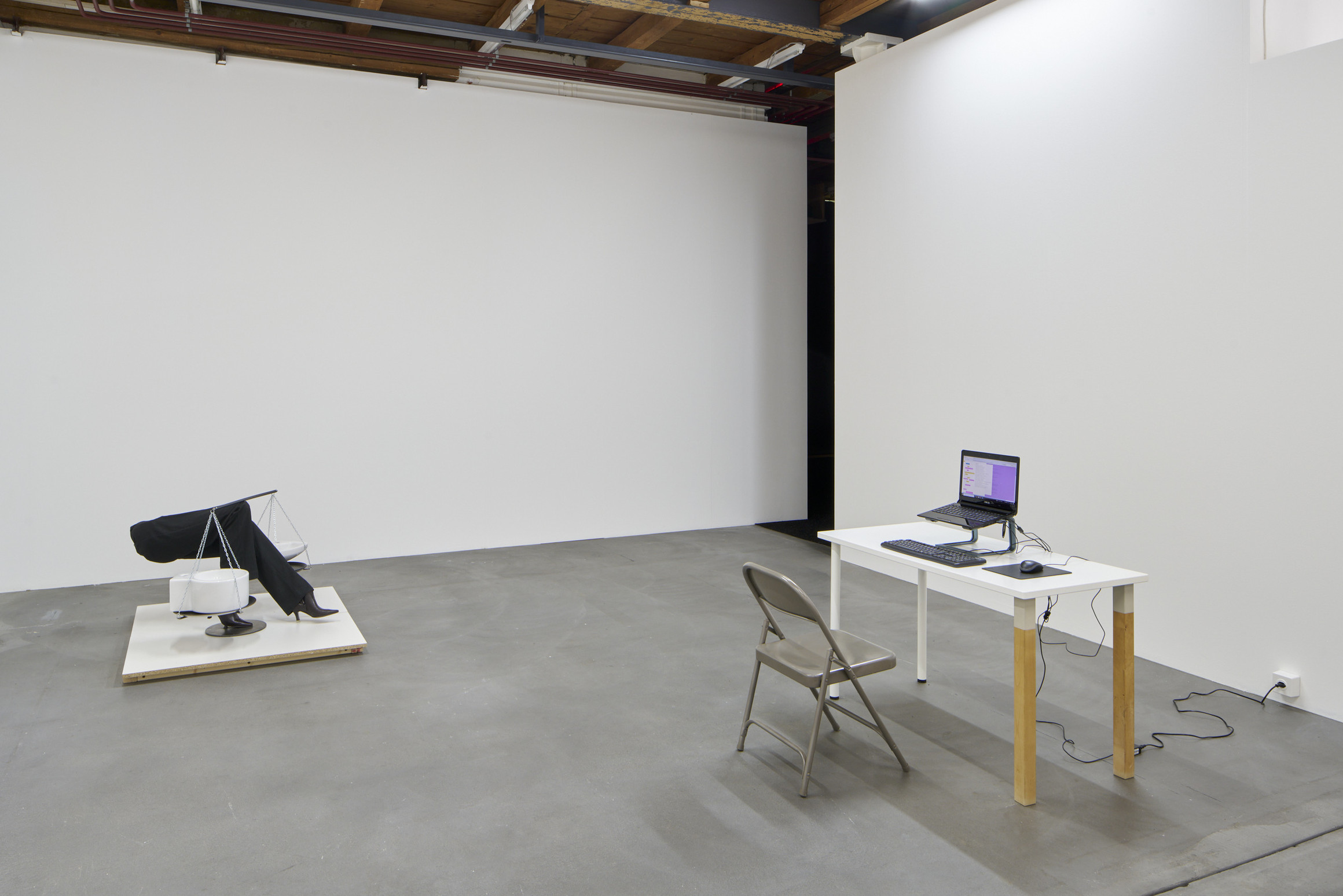 Morag Keil, Client, 2024. Photo: Guillaume Python. Courtesy of the artist and Galerie Isabella Bortolozzi, Berlin